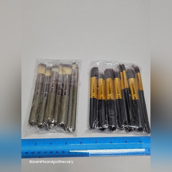 3/15$ Bundle Deal New Travel Size 10pc Make Up Brushes (ONE PKG) - Picture 2 of 2